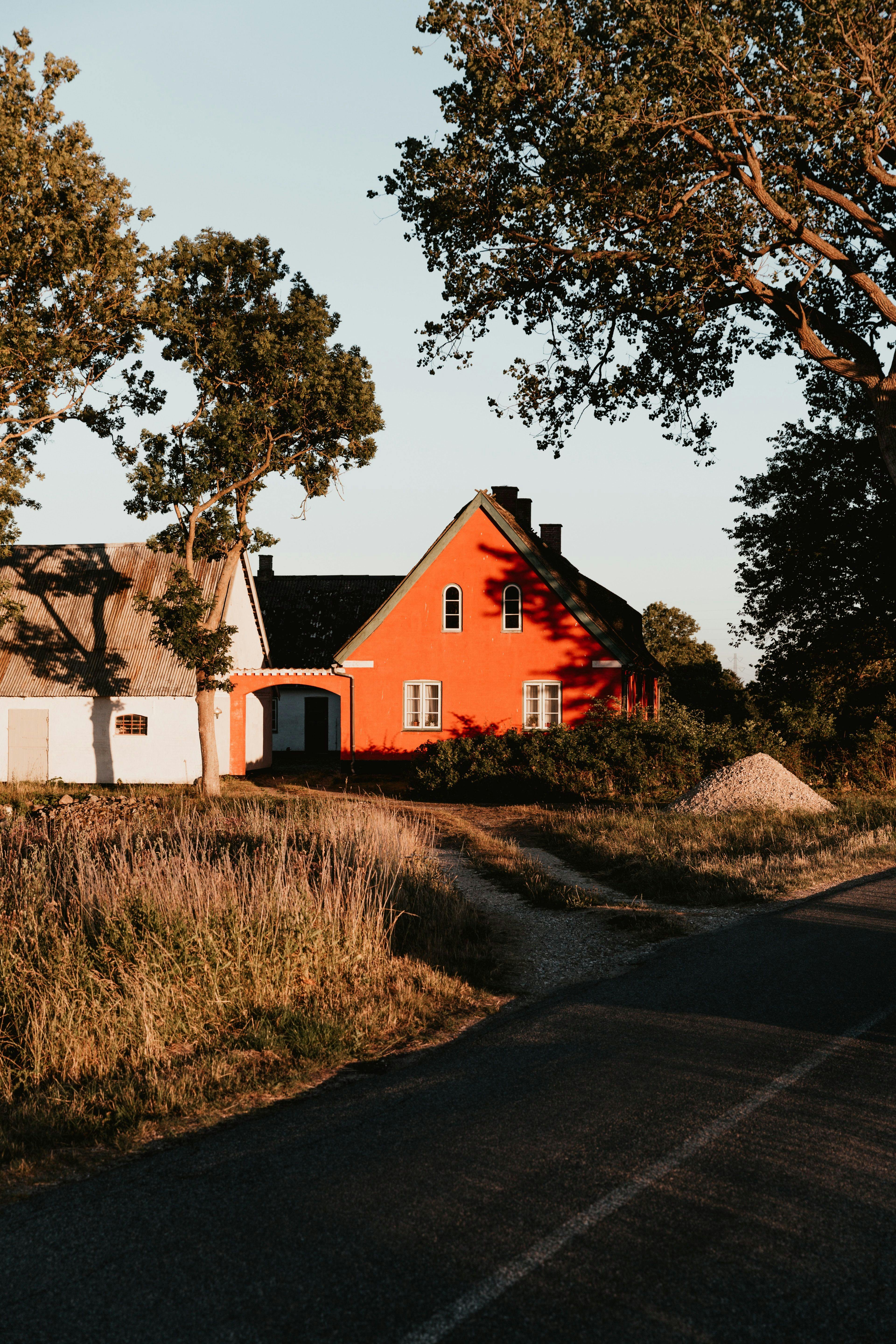 Einfamilienhaus im Grünen bei tollen Sonnenschein