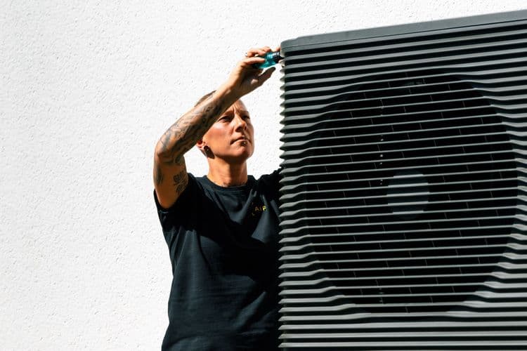 customer-support-maintenance-aira